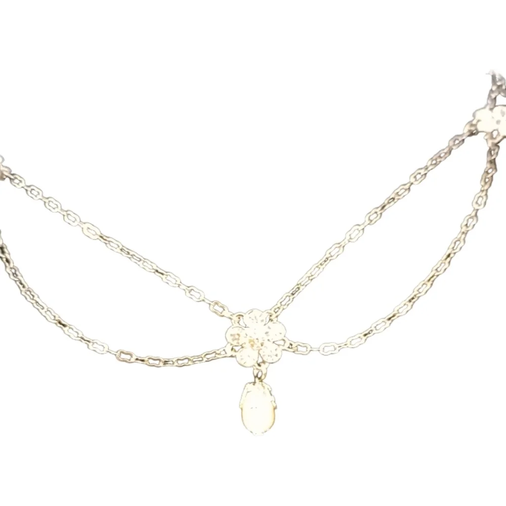 Silvertone earring with pearl beads - Picture 6 of 9